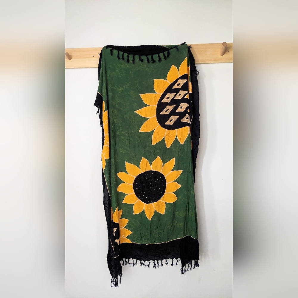 Green Sunflower Print Sarong Beach Towel